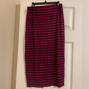 Old Navy Pencil skirt